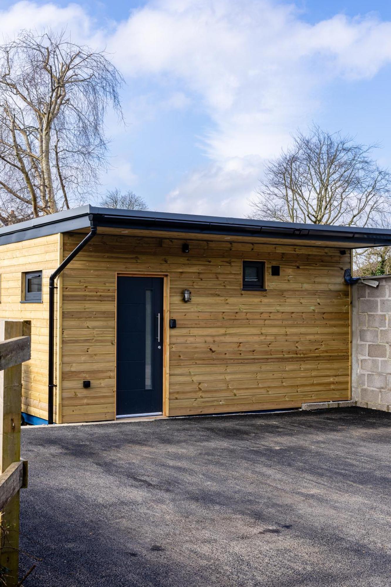 Midford Hideaway Apartment Bath Exterior photo